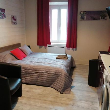 Joli Studio Dans Un Ancien Hotel Du XIX Siecle - Proche Toutes Commodites - Thermes Et Parc فيتيل المظهر الخارجي الصورة